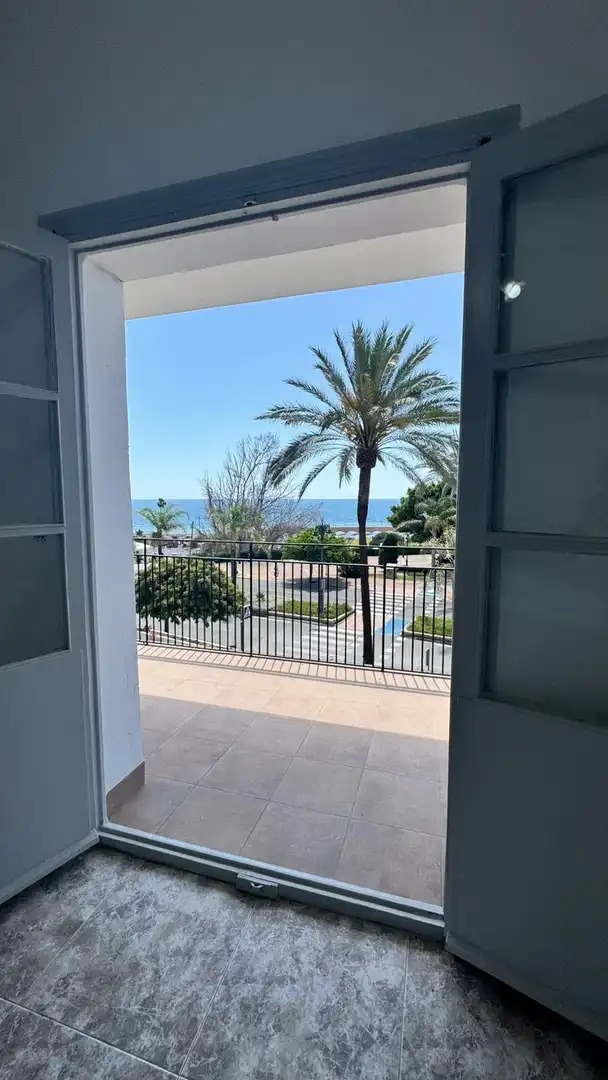 Apartament amb terrassa en venda a Estepona Pueblo, imagen 5