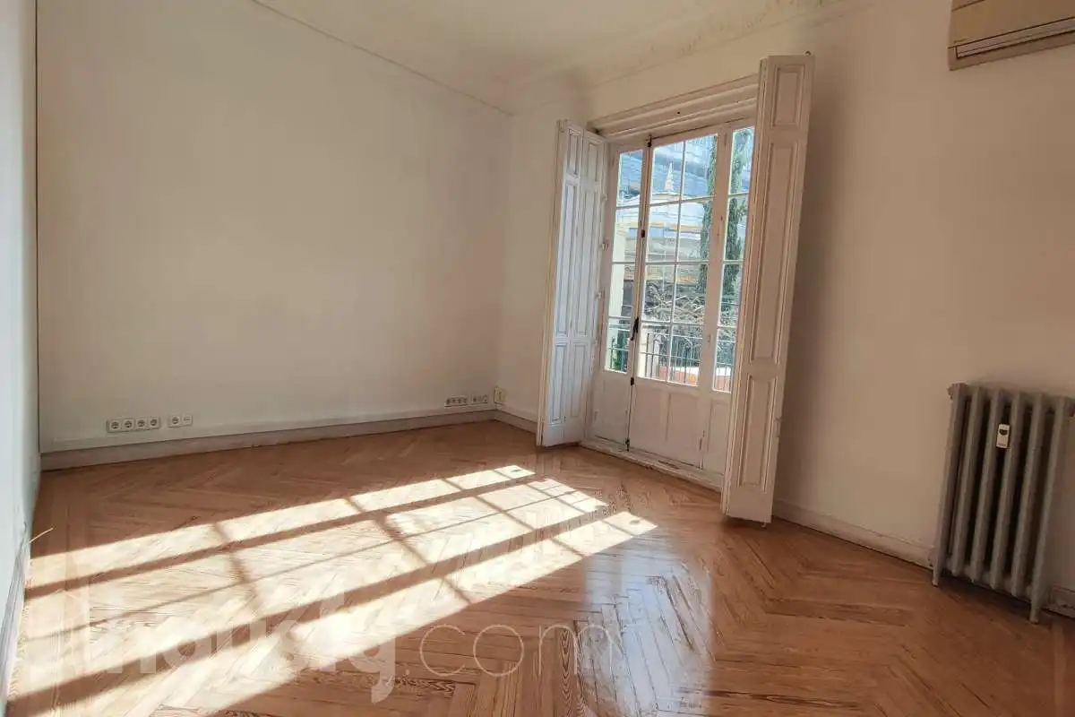 Habitación de Local de alquiler en Madrid