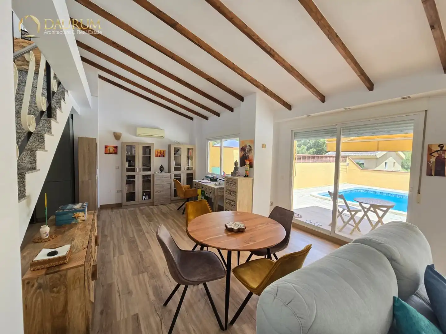 Casa aparellada amb piscina en venda a OROVAL, imagen 2