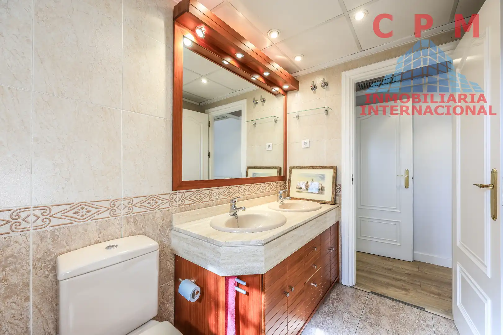 Badezimmer von Dachboden zur Miete in Madrid mit Klimaanlage, Heizung und Parkett