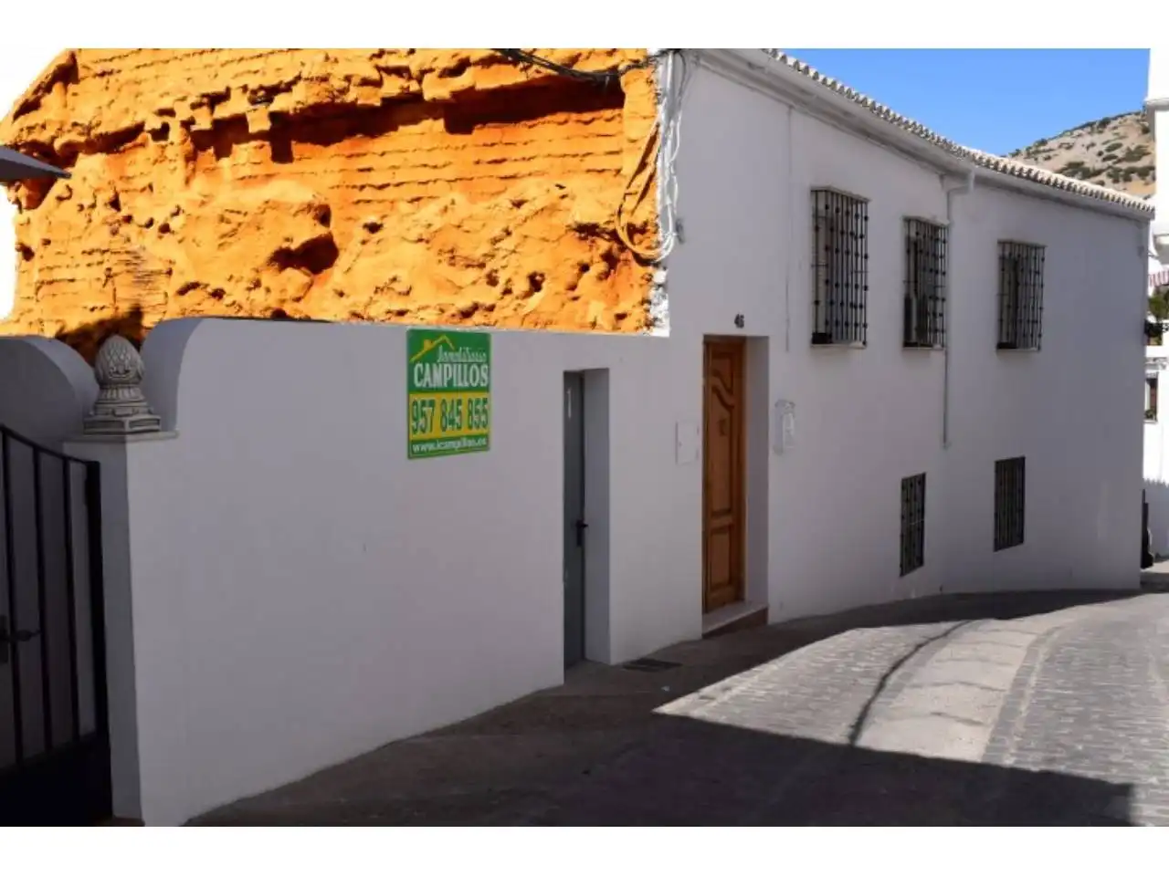 Vista exterior de Terreno industrial en venta en Zuheros