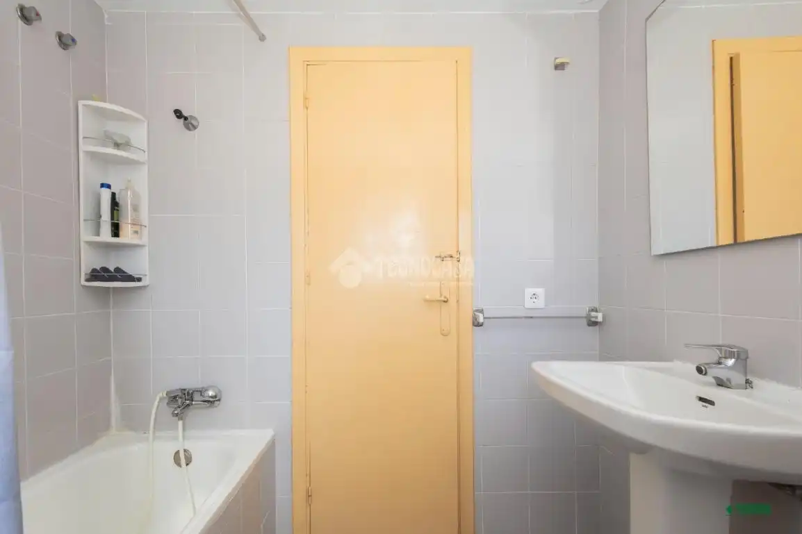 Baño de Piso en venta en Almería