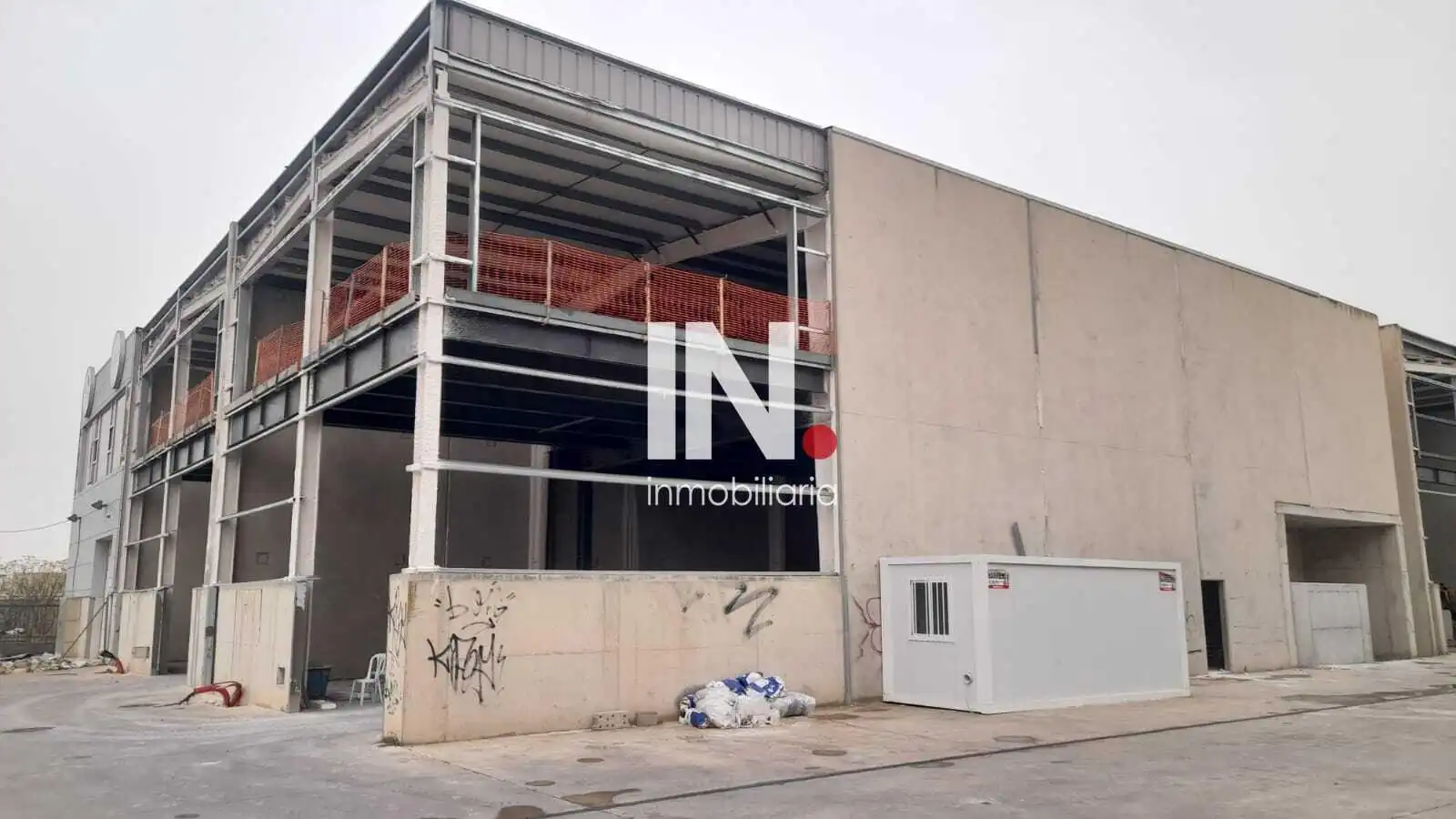 Vista exterior de Nau industrial de lloguer en Lleida
