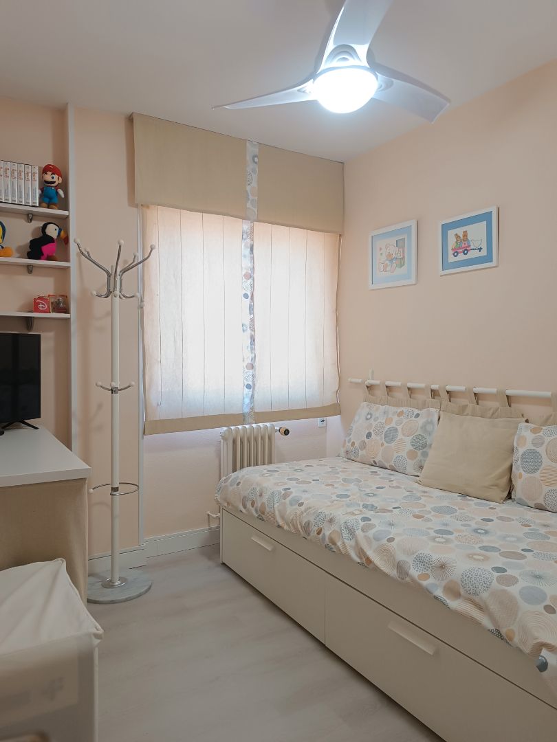 Bedroom of Flat for sale in  Madrid Capital  with Air Conditioner, Heating and Parquet flooring