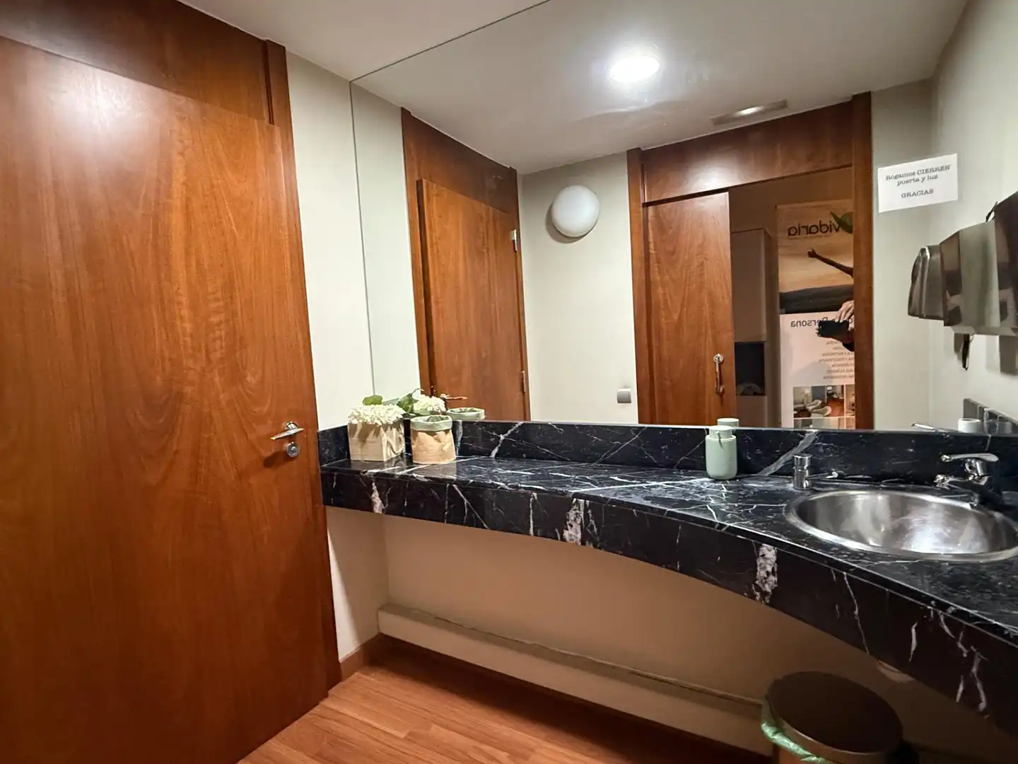 Badezimmer von Büro zur Miete in Barcelona