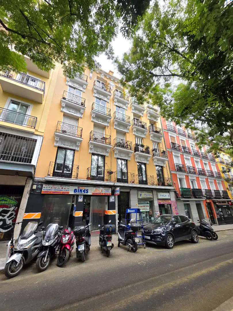 Vista exterior de Pis en venda en Madrid amb Aire condicionat, Calefacció i Moblat