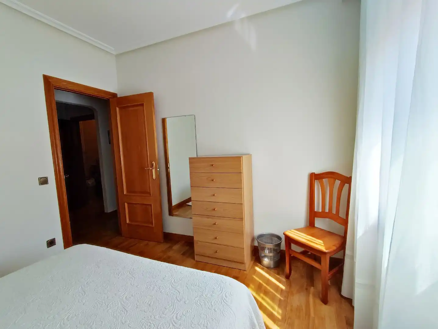 Schlafzimmer von Wohnungen zur Miete in Salamanca mit Heizung und Möbliert