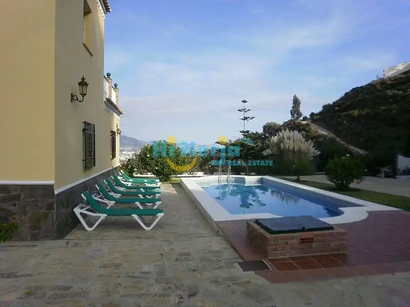 Chalet con piscina en venta en Centro, imagen 3