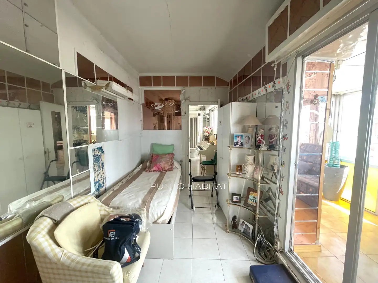 Schlafzimmer von Dachboden zum Verkauf in Barcelona mit Terrasse