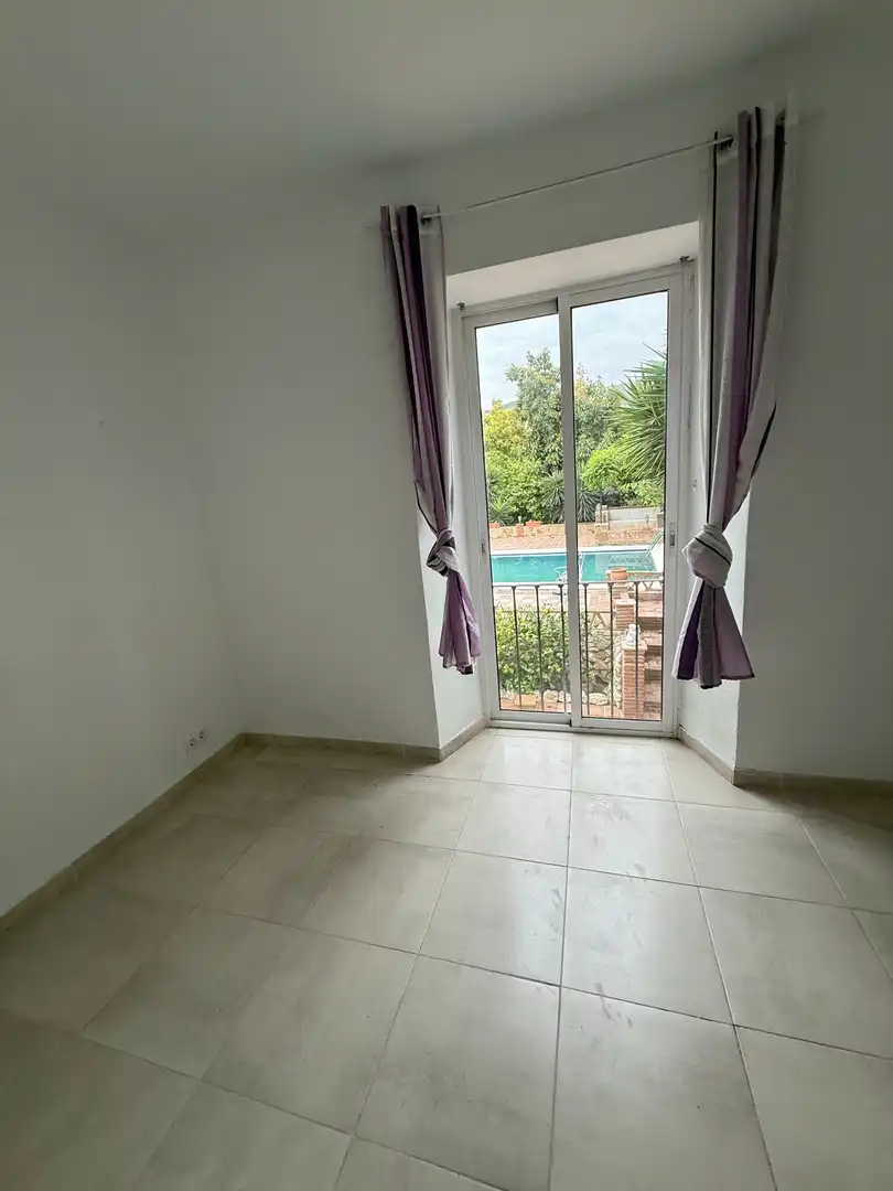 Habitación de Finca rústica en venta en Coín con Aire acondicionado, Calefacción y Jardín privado