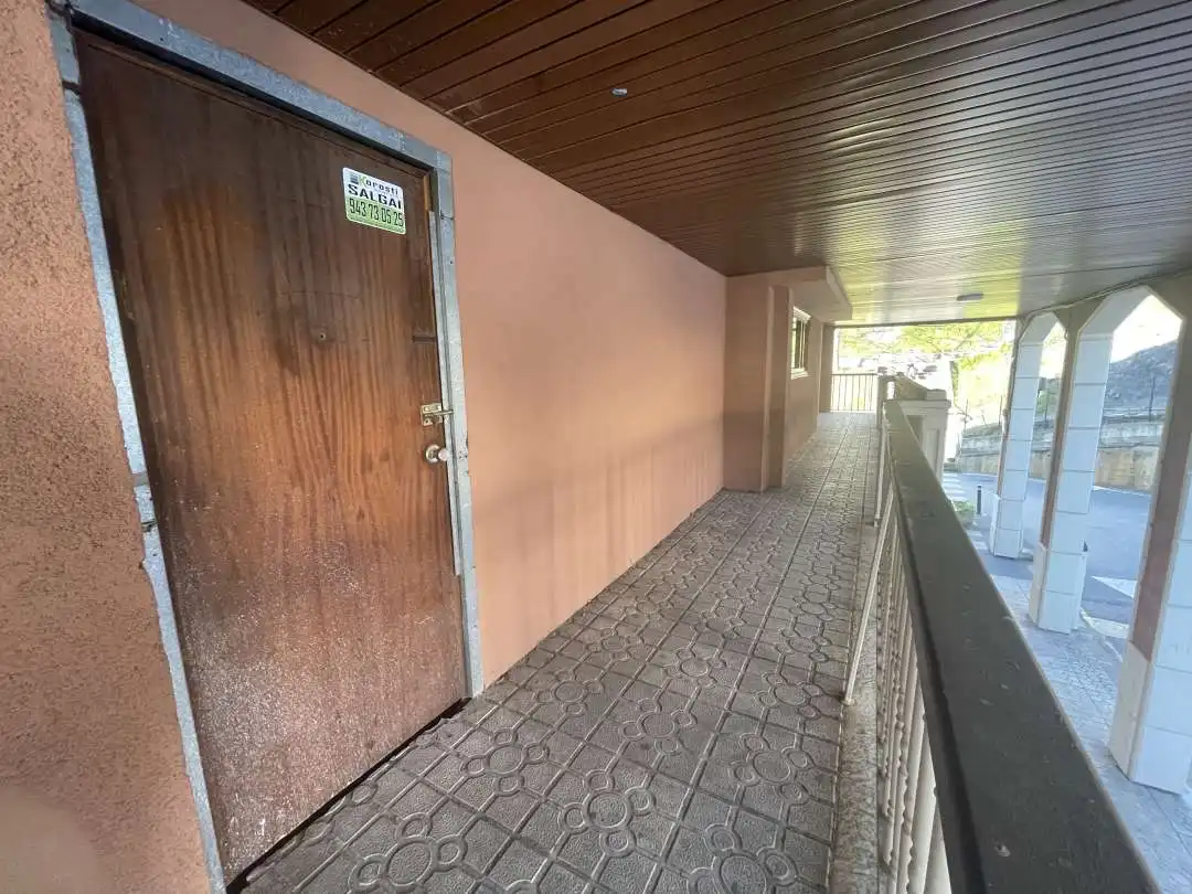 Local comercial en venta en Legazpi, imagen 2
