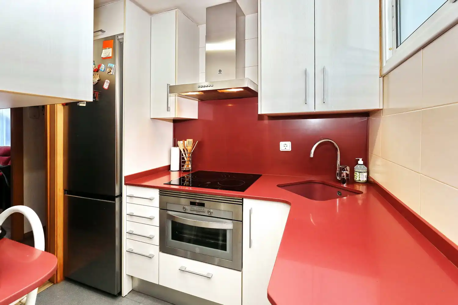 Cocina de Piso en venta en Barcelona con Aire acondicionado, Amueblado y Horno