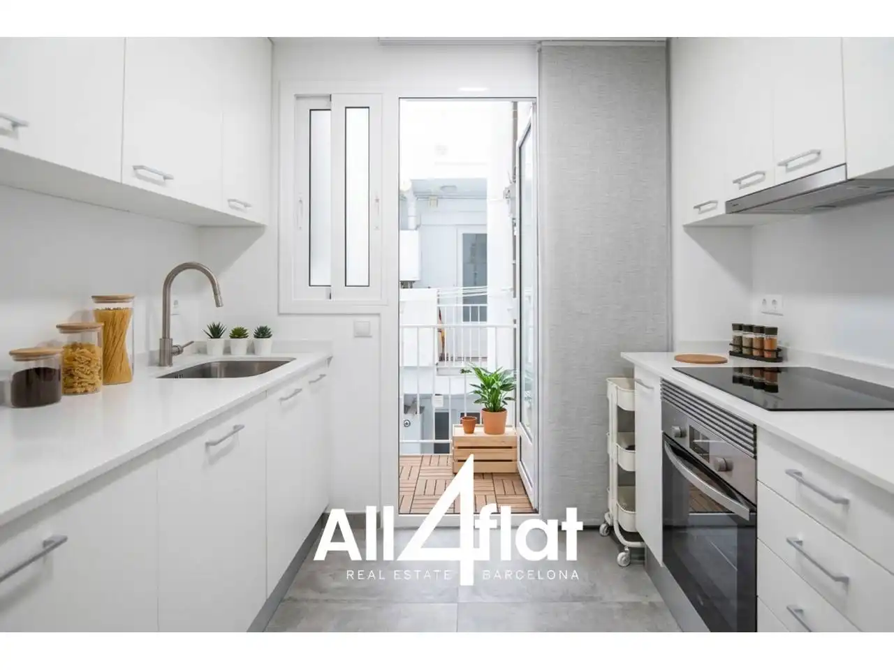 Flat with terrace for sale in Calle Rosselló, imagen 4