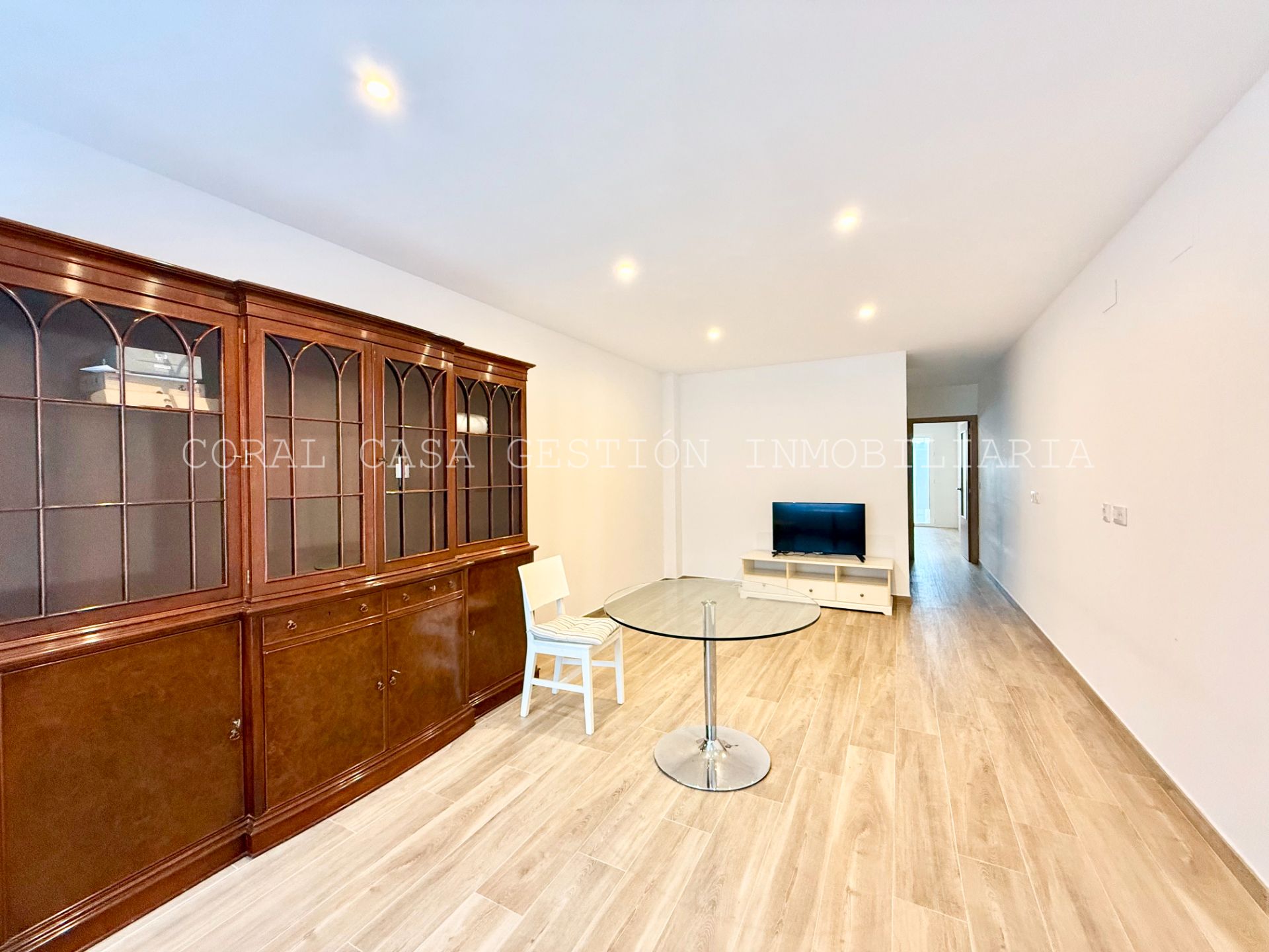 Sala d'estar de Casa o xalet en venda en Almenara amb Aire condicionat, Terrassa i Traster