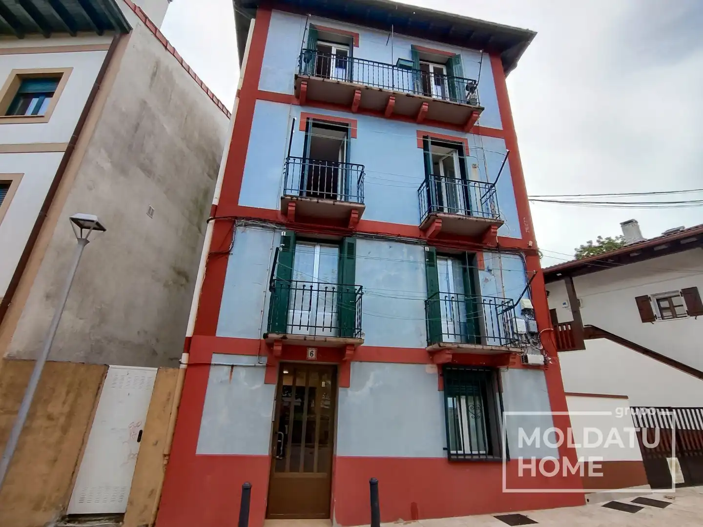 Vista exterior de Apartament en venda en Irun  amb Calefacció i Moblat