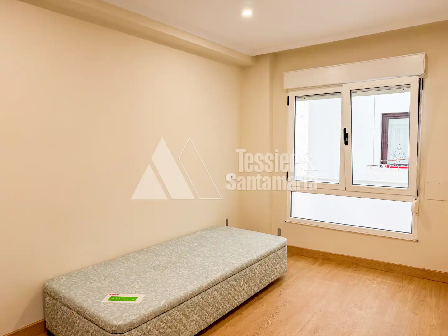 Schlafzimmer von Wohnung zur Miete in Gijón  mit Heizung, Möbliert und Ofen