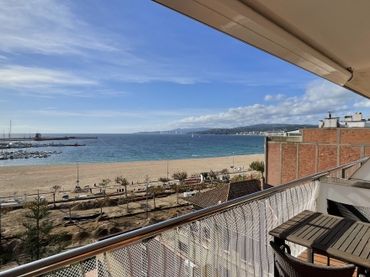 Piso con balcón en venta en Platja Gran