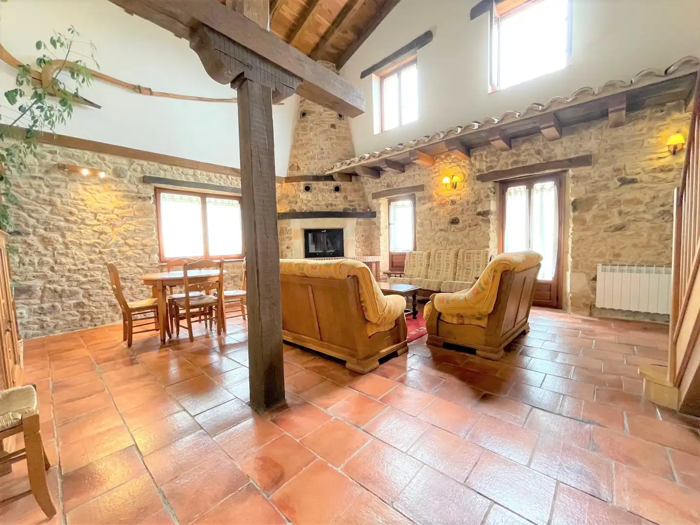 Wohnzimmer von Country house zum Verkauf in Villarcayo de Merindad de Castilla la Vieja mit Terrasse, Möbliert und Balkon
