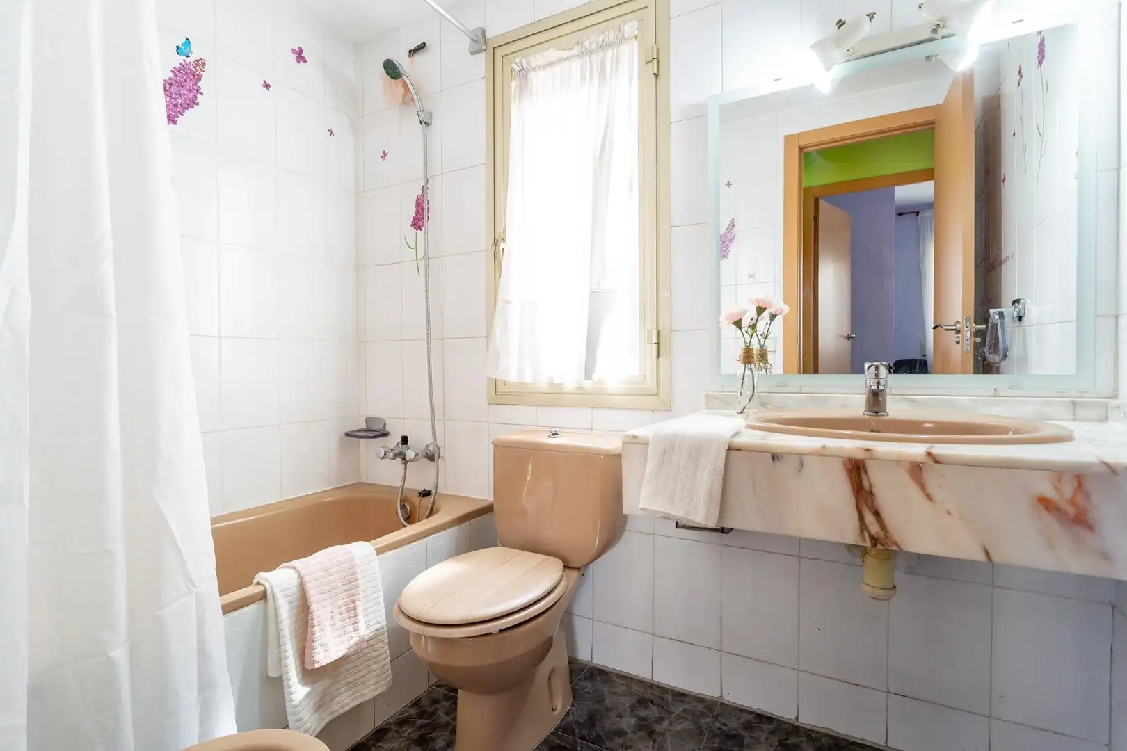Baño de Apartamento en venta en Salou con Terraza y Piscina