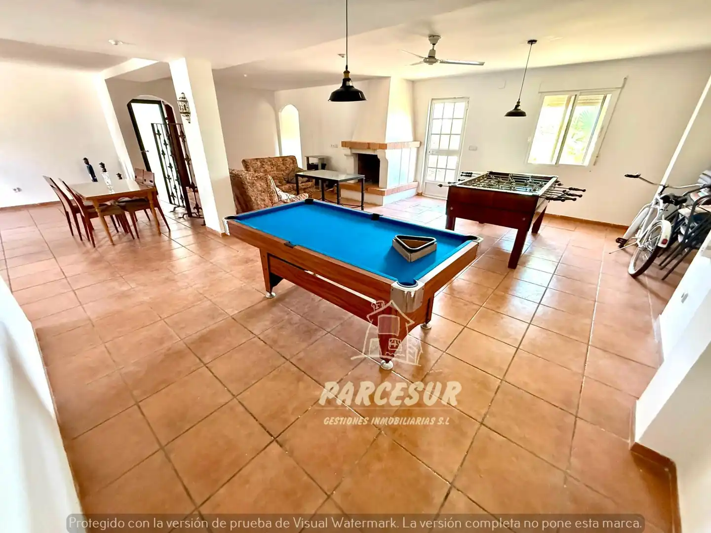 Sala d'estar de Finca rústica en venda en Almodóvar del Río amb Aire condicionat, Jardí privat i Terrassa