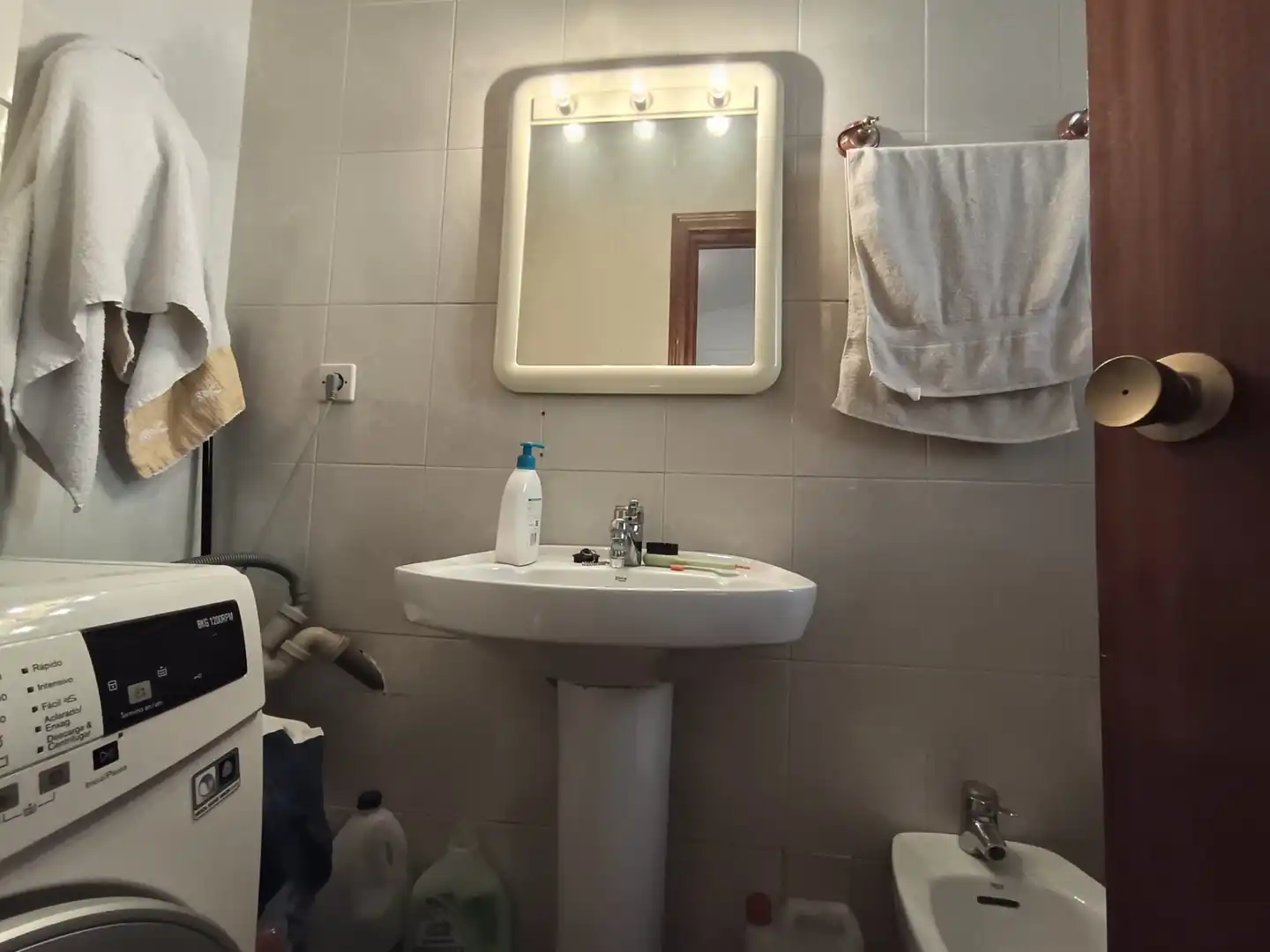 Badezimmer von Einfamilien-Reihenhaus zum Verkauf in Jaén mit Klimaanlage, Heizung und Terrasse