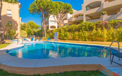 Swimming pool of Apartment for sale in Marbella  with Air Conditioner and Terrace