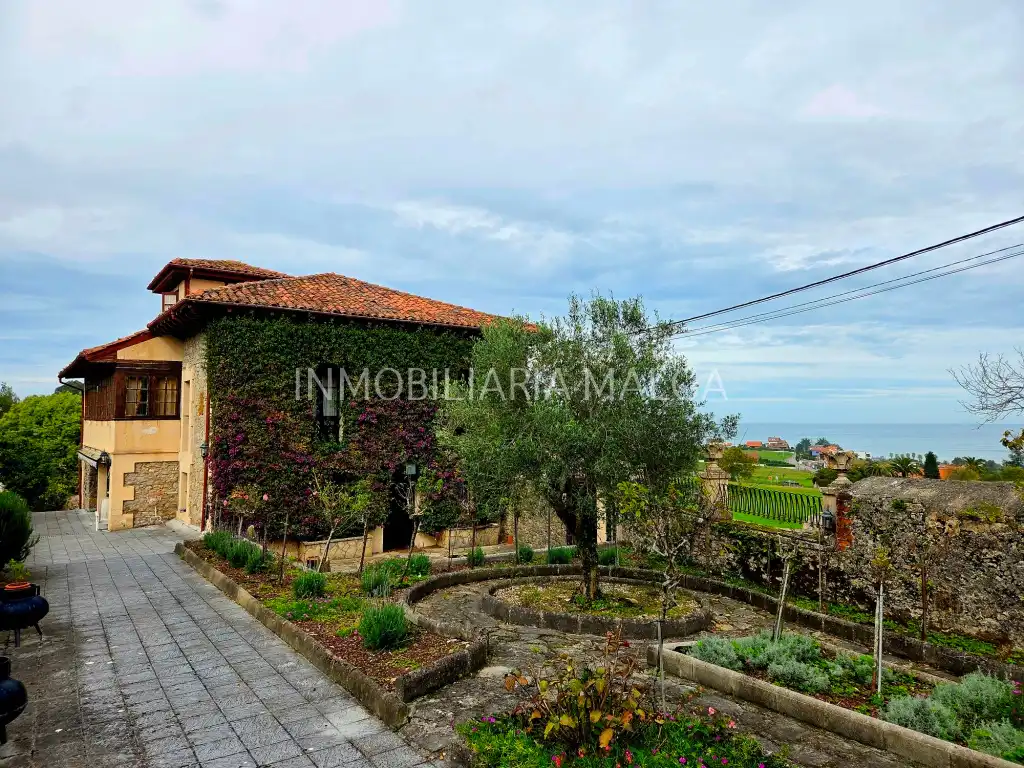 Vista exterior de Casa o chalet en venta en Caravia, Asturias