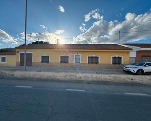 Exterior view of House or chalet for sale in Caravaca de la Cruz  with Air Conditioner, Terrace and Balcony