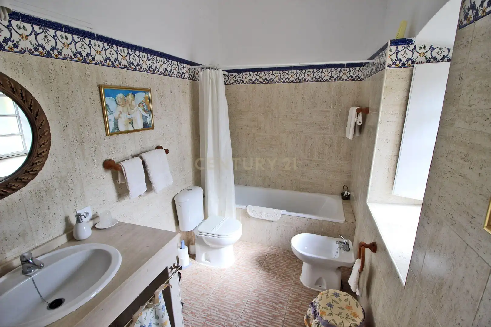 Bany de Casa o xalet en venda en Cáceres amb Jardí privat, Traster i Piscina