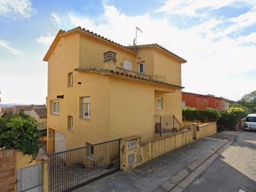 Casa a schiera in vendita a Carrer RAMON MUNTANER 17