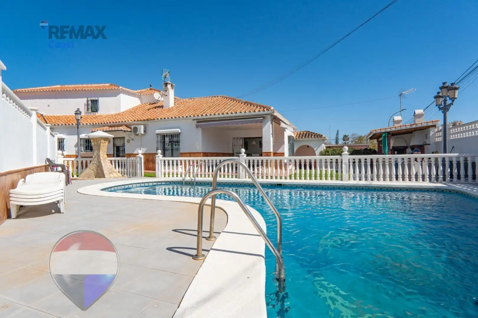 Vista exterior de Casa o xalet en venda en Rincón de la Victoria amb Aire condicionat, Jardí privat i Piscina