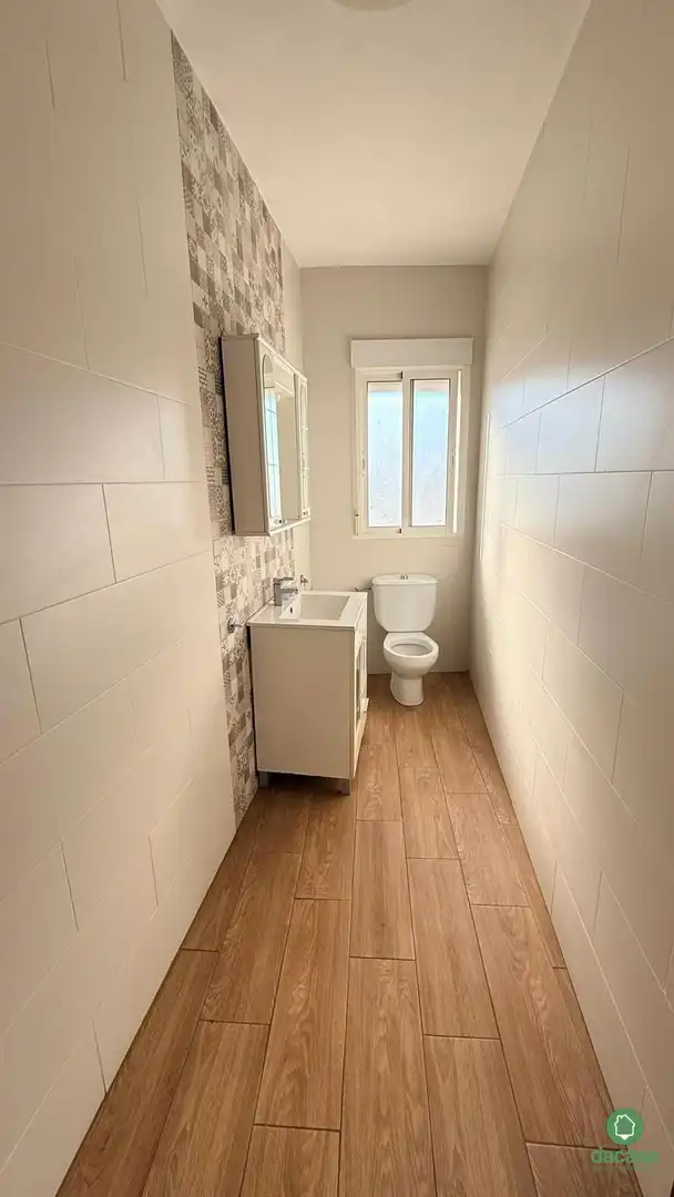 Baño de Piso en venta en Trigueros con Aire acondicionado, Terraza y Balcón