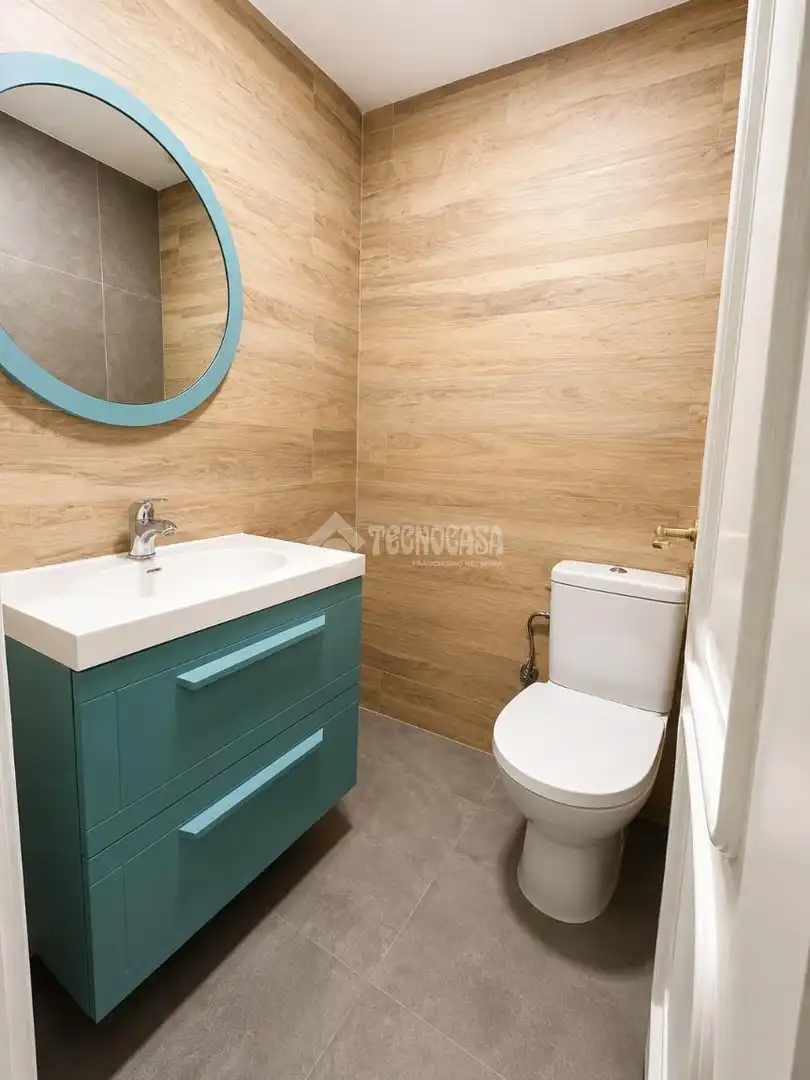 Baño de Piso en venta en Madrid con Calefacción, Terraza y Trastero