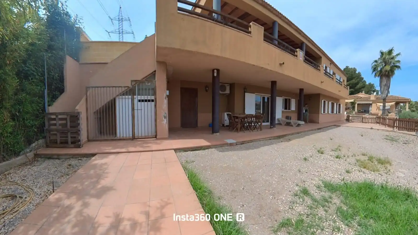 Vista exterior de Casa o xalet en venda en Cubelles amb Calefacció, Jardí privat i Terrassa