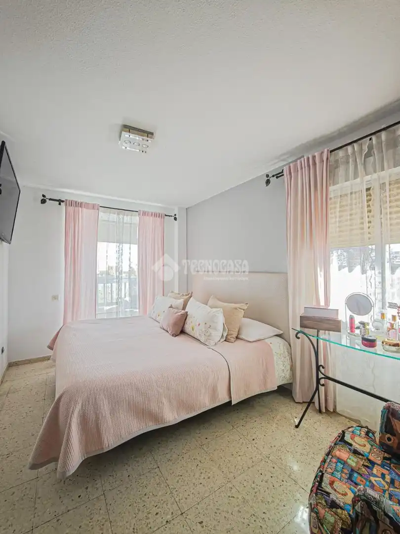 Habitación de Ático en venta en Arona