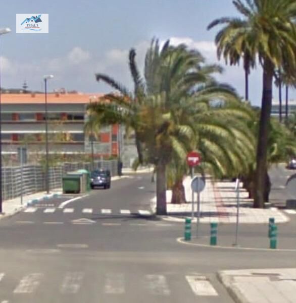 Vista exterior de Pis en venda en Santa Brígida amb Jardí privat