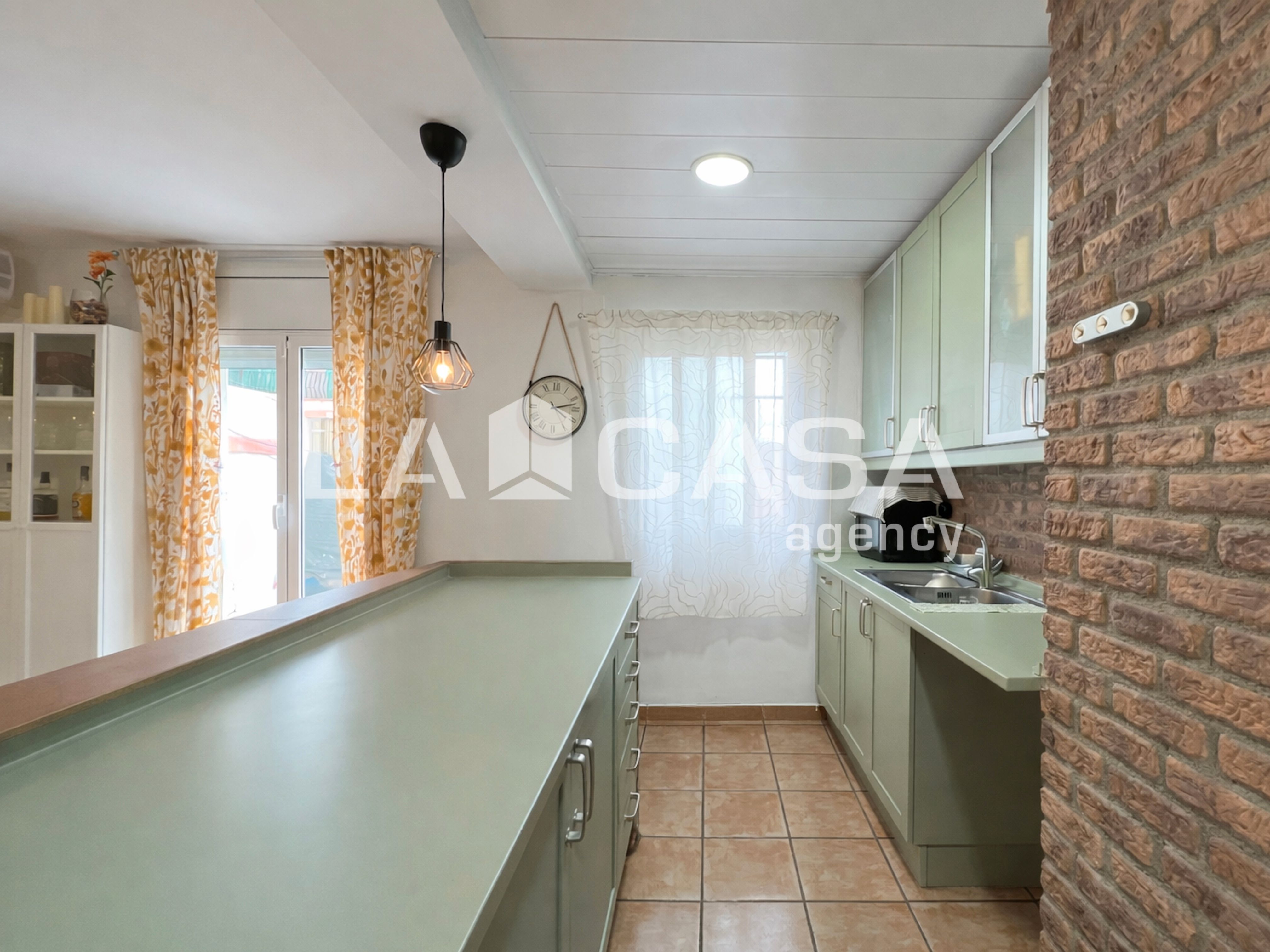 Kitchen of Flat for sale in Badalona  with Heating and Terrace