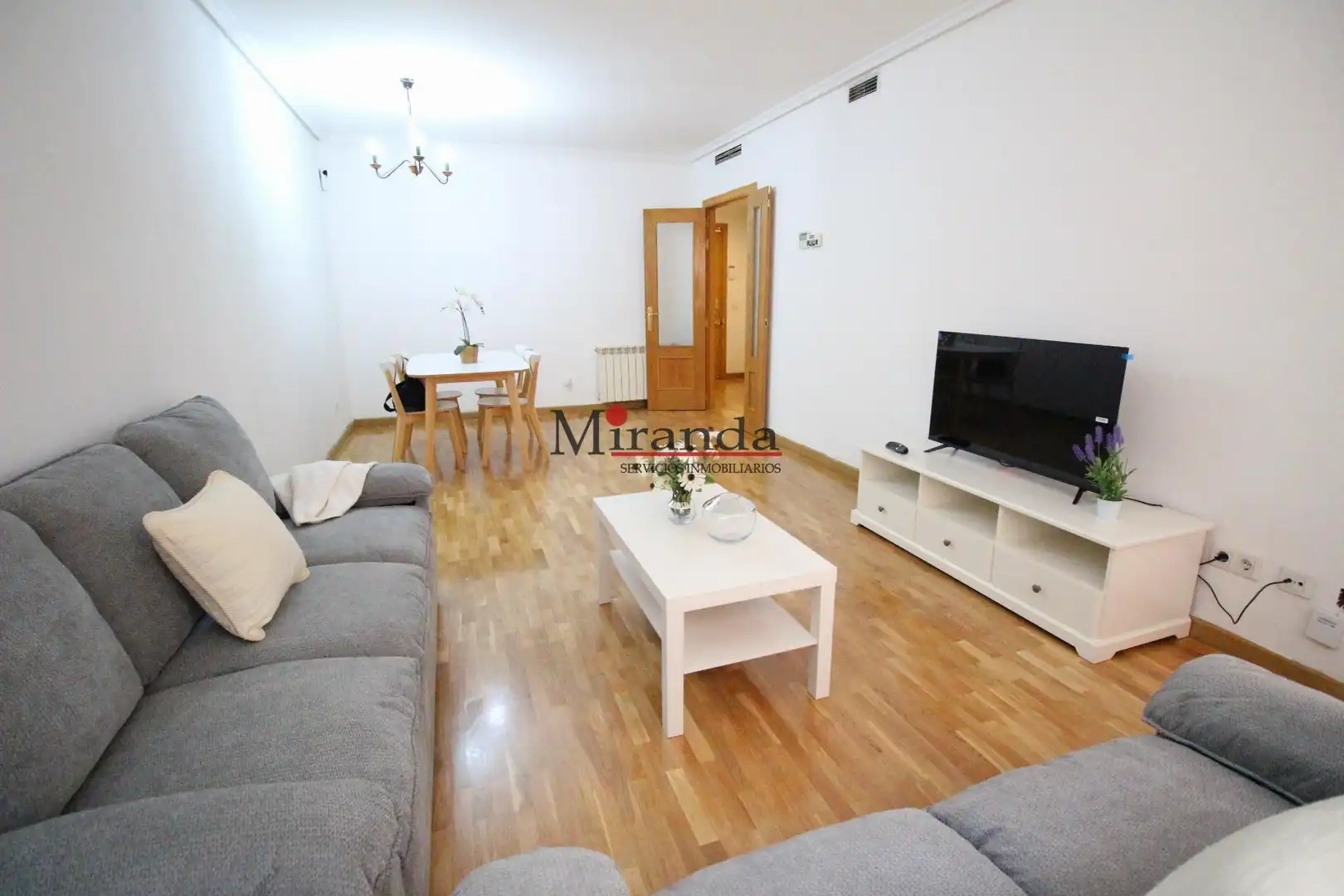 Sala de estar de Piso de alquiler en Alcorcón con Aire acondicionado, Calefacción y Parquet