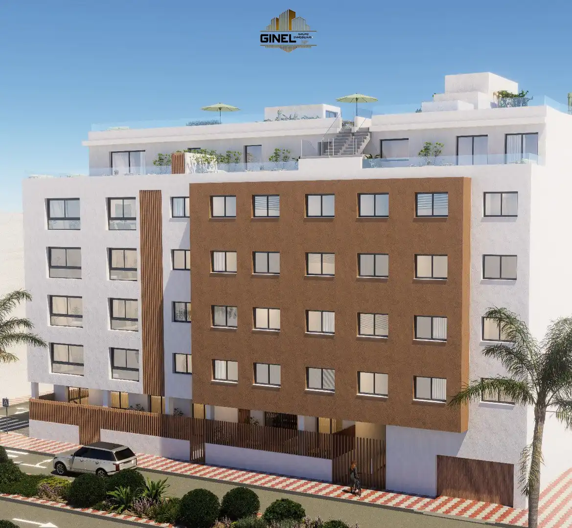 Vista exterior de Piso en venta en Roquetas de Mar con Aire acondicionado, Terraza y Trastero