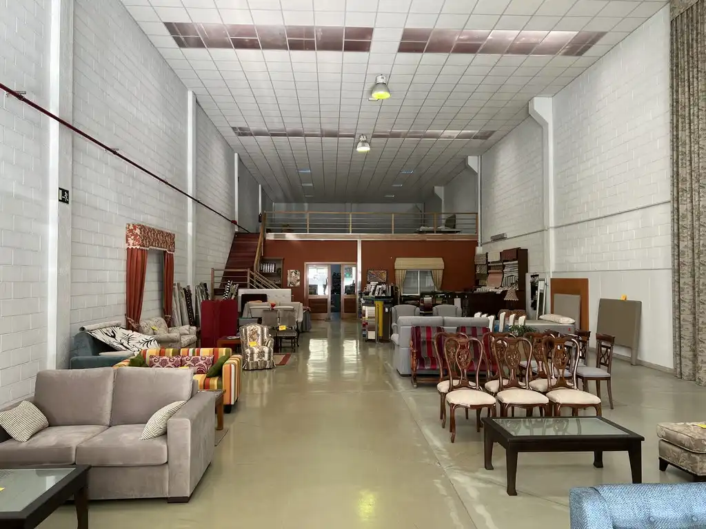 Nave industrial de alquiler en Ames