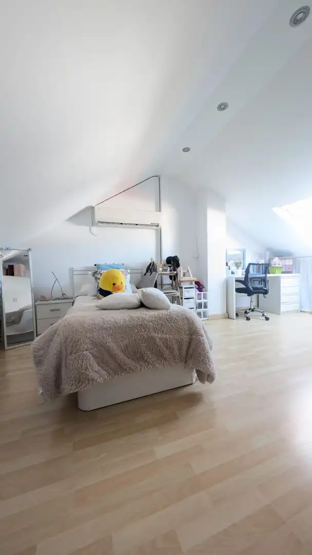 Bedroom of Houses for sale in Córdoba  with Air Conditioner, Heating and Storage room