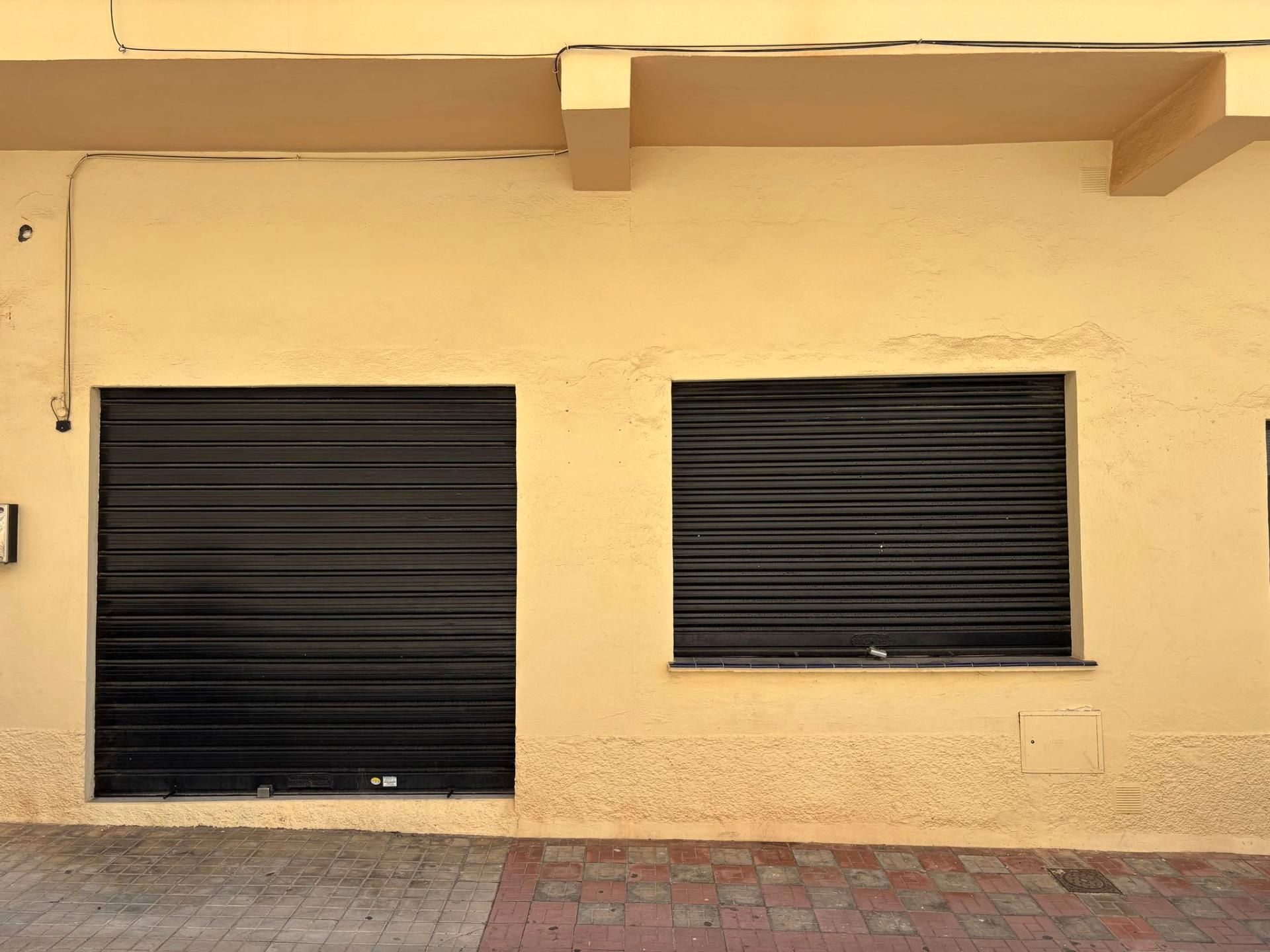 Vista exterior de Local en venta en Rincón de la Victoria