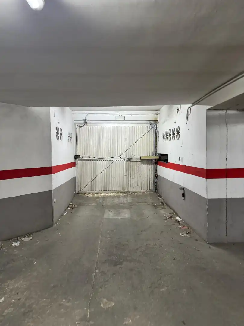 Einzelparkplatz zum Verkauf in Carrer de Joaquín Benlloch