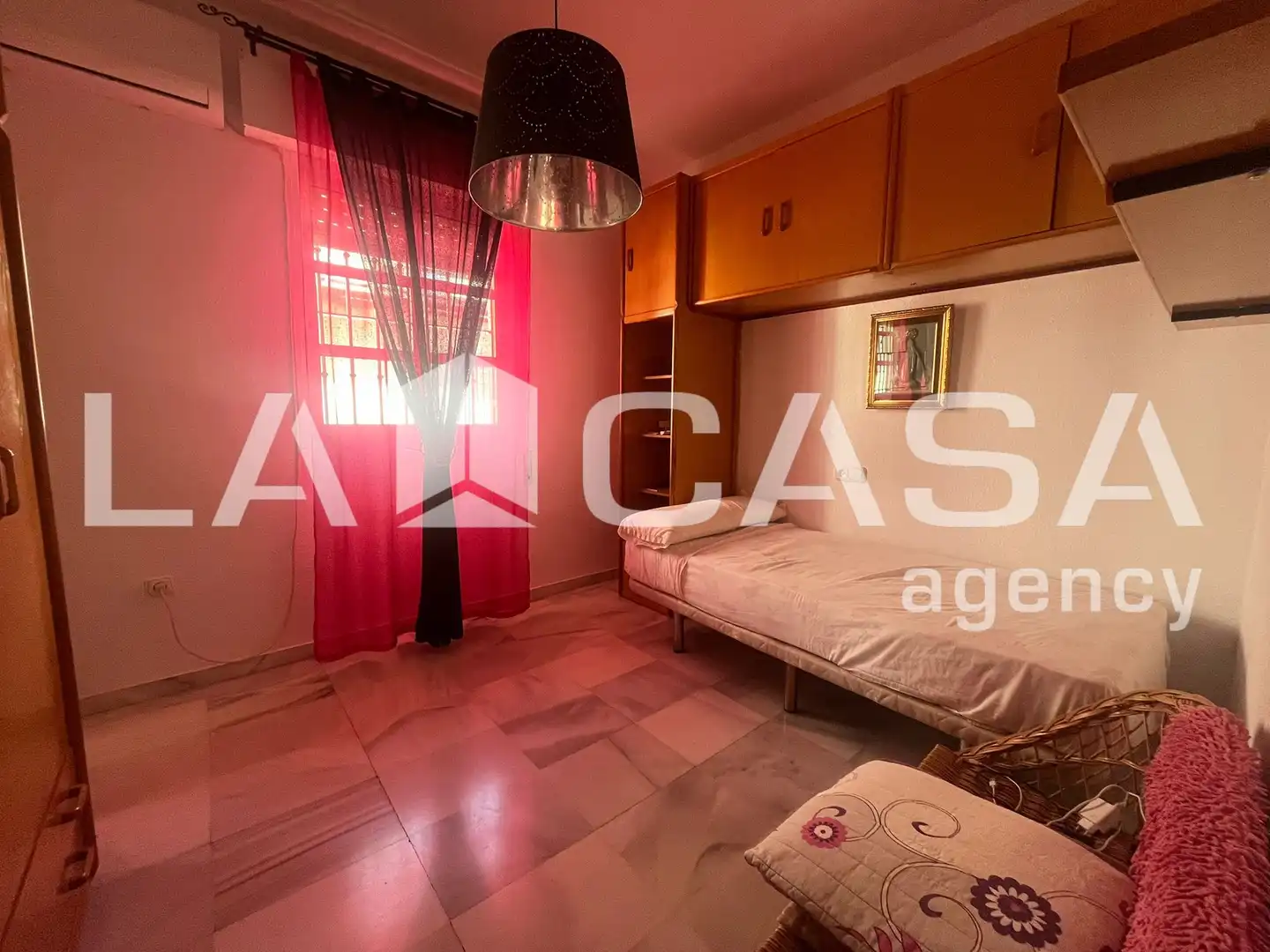 Casa adosada en venta en Dos Hermanas con Aire acondicionado, Calefacción y Terraza