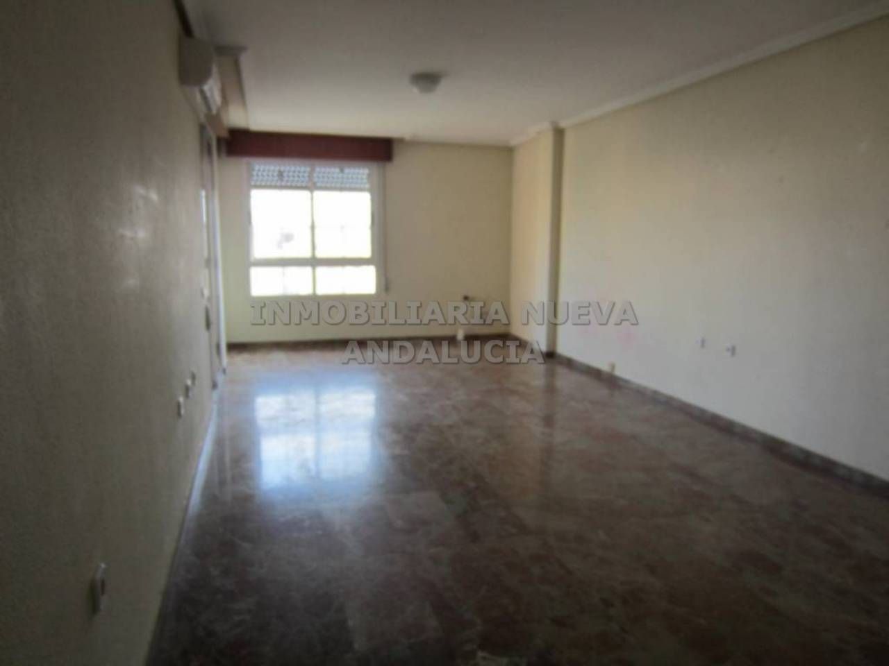 Flat to rent in  Almería Capital  with Air Conditioner and Terrace