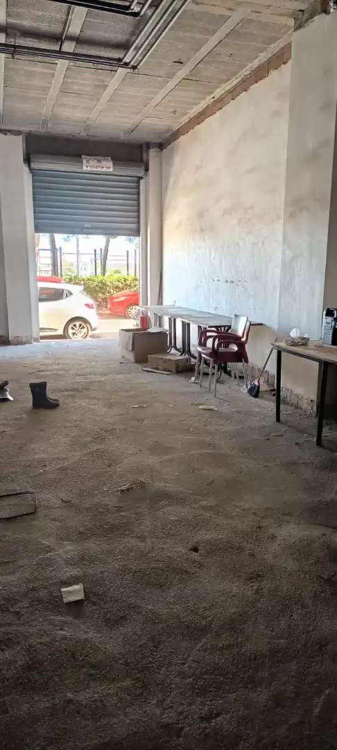 Local en venda a Passeig d'Aragó, 94, Ausias March
