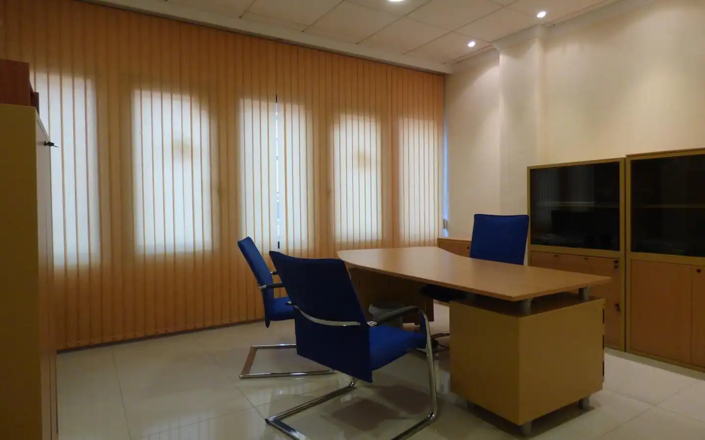 Office for sale in Benidorm  with Air Conditioner and Furnished