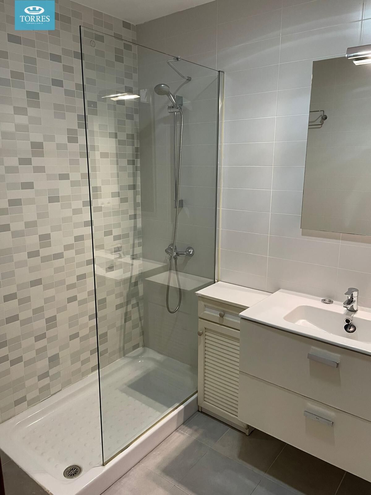 Bathroom of Flat to rent in  Sevilla Capital  with Air Conditioner, Heating and Terrace