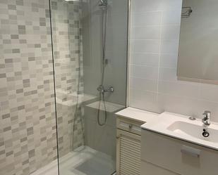 Bathroom of Flat to rent in  Sevilla Capital  with Air Conditioner, Heating and Terrace