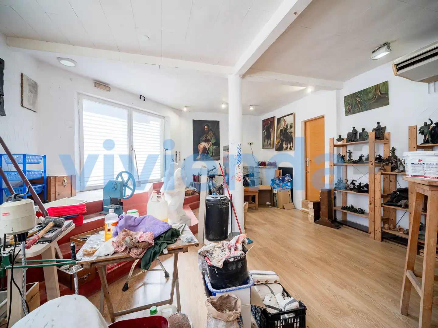 Sala de estar de Local en venta en  Madrid Capital